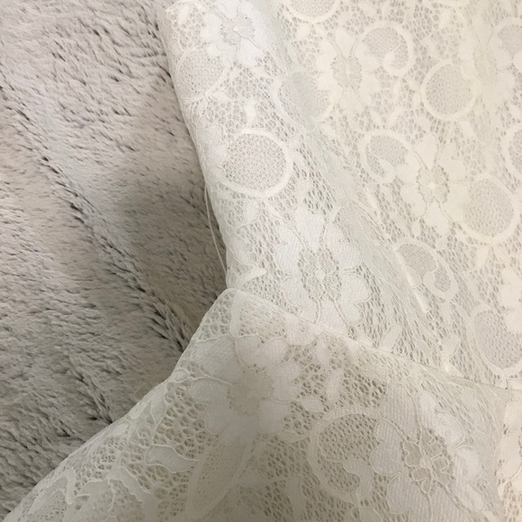 Beautiful white lace Dress - Picture 13 of 16